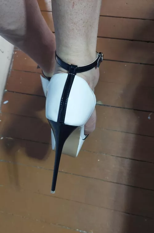 Try on by Girlysandals31