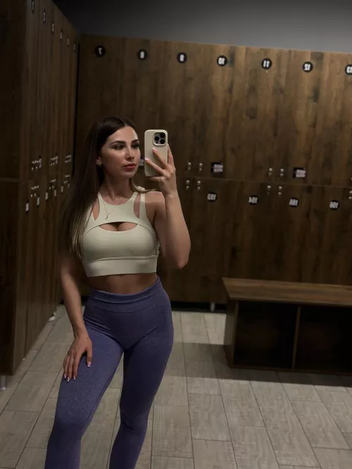 What do you think about this outfit + my face, is it a winning combo? ;) by Abriction