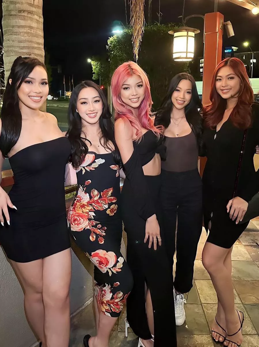 Which one you taking home after the club?  posted by SirDaq