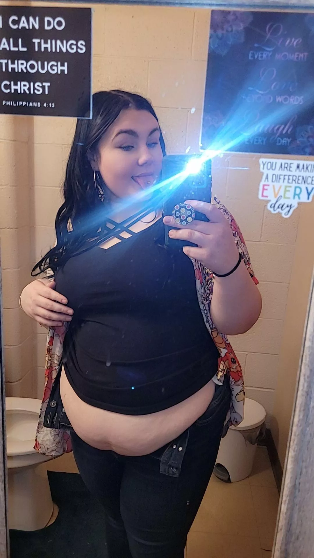 Workplace bathroom break😉 posted by MayaK_BBW