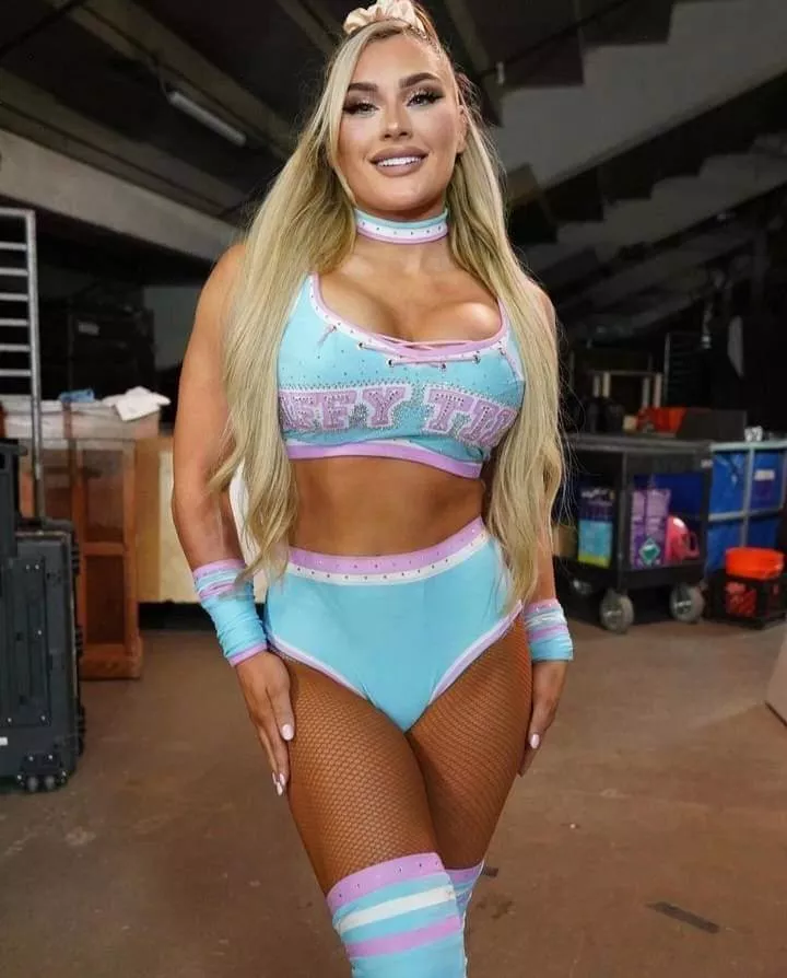 Wrestle with me posted by Saints_and_Seducers