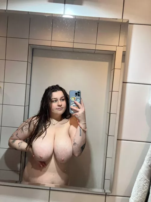 Your chubby friend shows you her tits...🙈 how do you respond???🤭 by Affectionate_Fly7919
