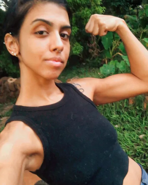 Are you attracted to fit girls? [29F] by LiratrixMercury