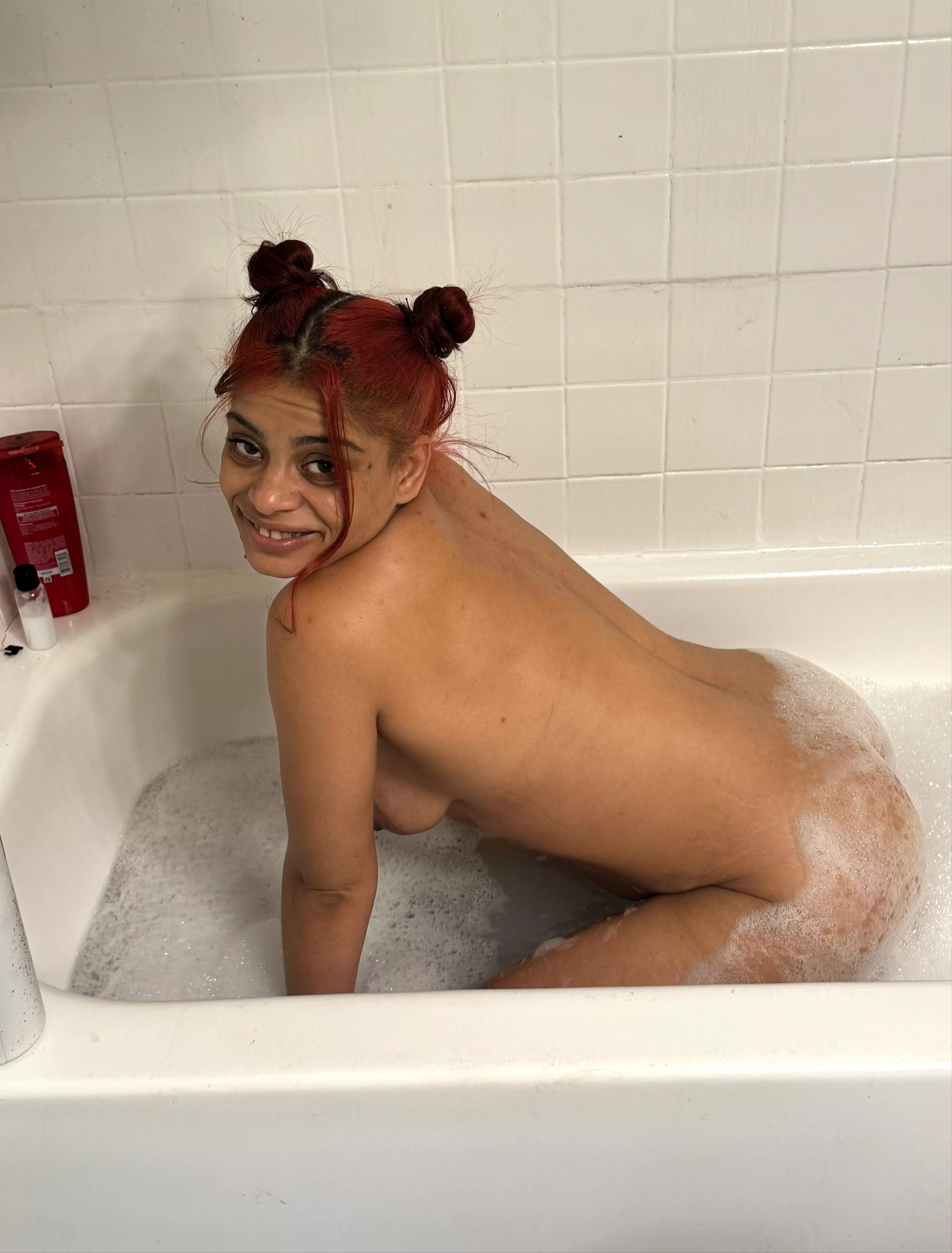 Are you into bath play? posted by emmvixen