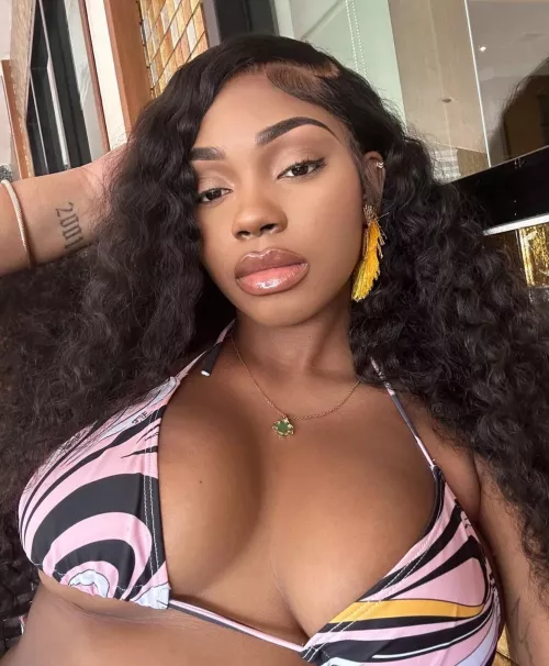 Beautiful selfie by rednecktrucker69