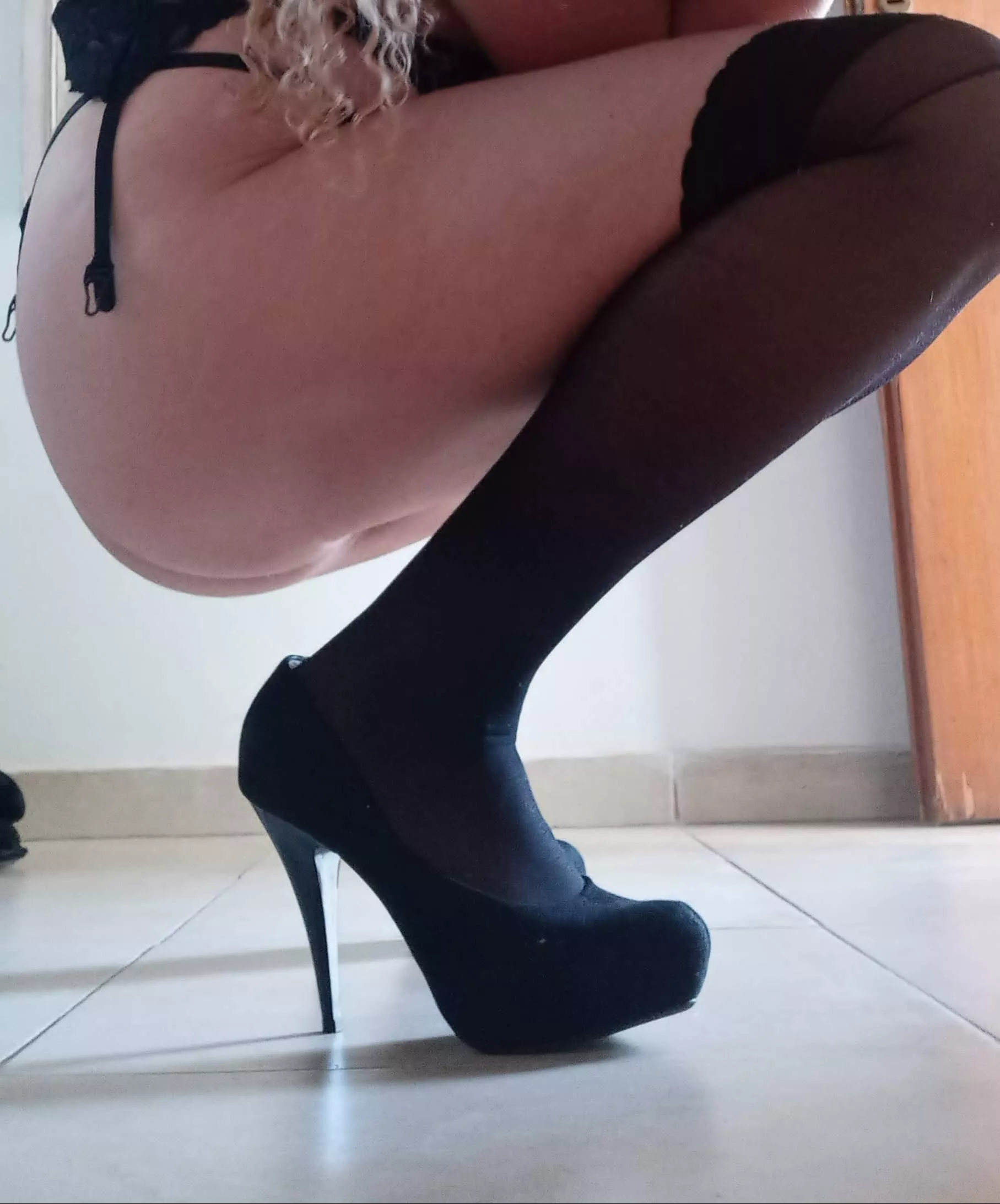 can I sit on your face? 😈🔥 posted by luna_sexxxy