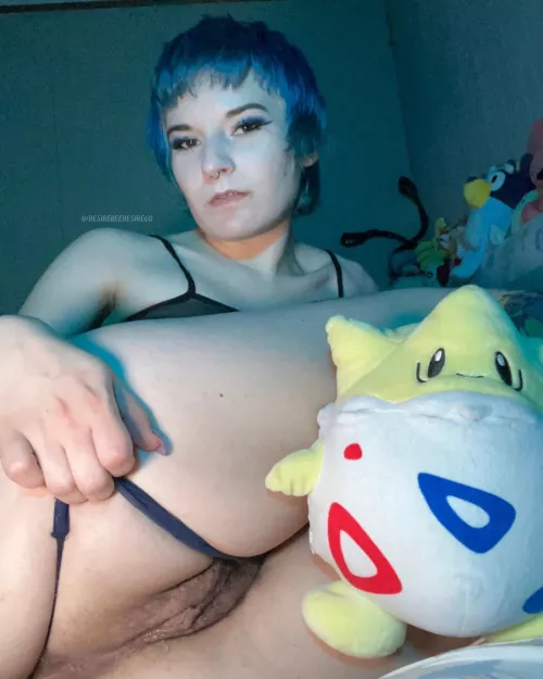 [F] Girls with a bed full of nerdy plushies have the best pussy by desirebeedesirego