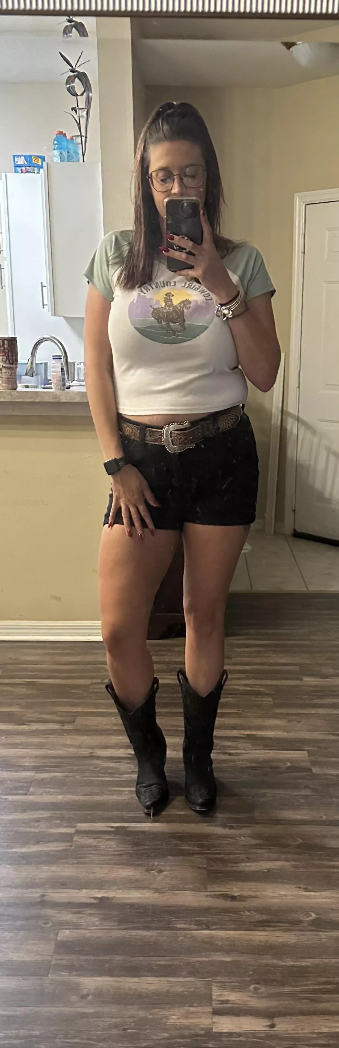 Giddy-up. 🥰😏🤗🐎🏇 posted by Outrageous_Dinner197