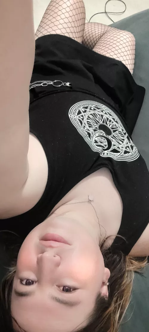 Hello! Wanna chill with me? by kirebyte