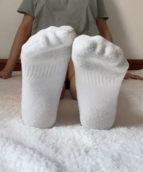 How long would you sniff my socks for 🤭 by natsweetasianfeet4