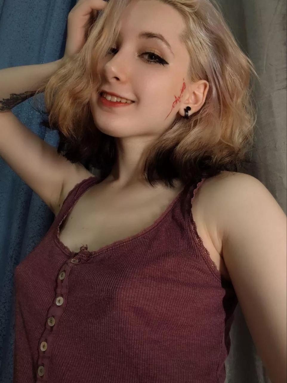 I found a formula for happiness, and it consists of being without bra ^) posted by Bilonnna