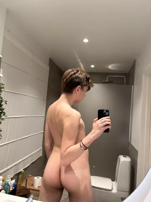 I really need to be dicked down already 🥵 by Lukewarmtwink