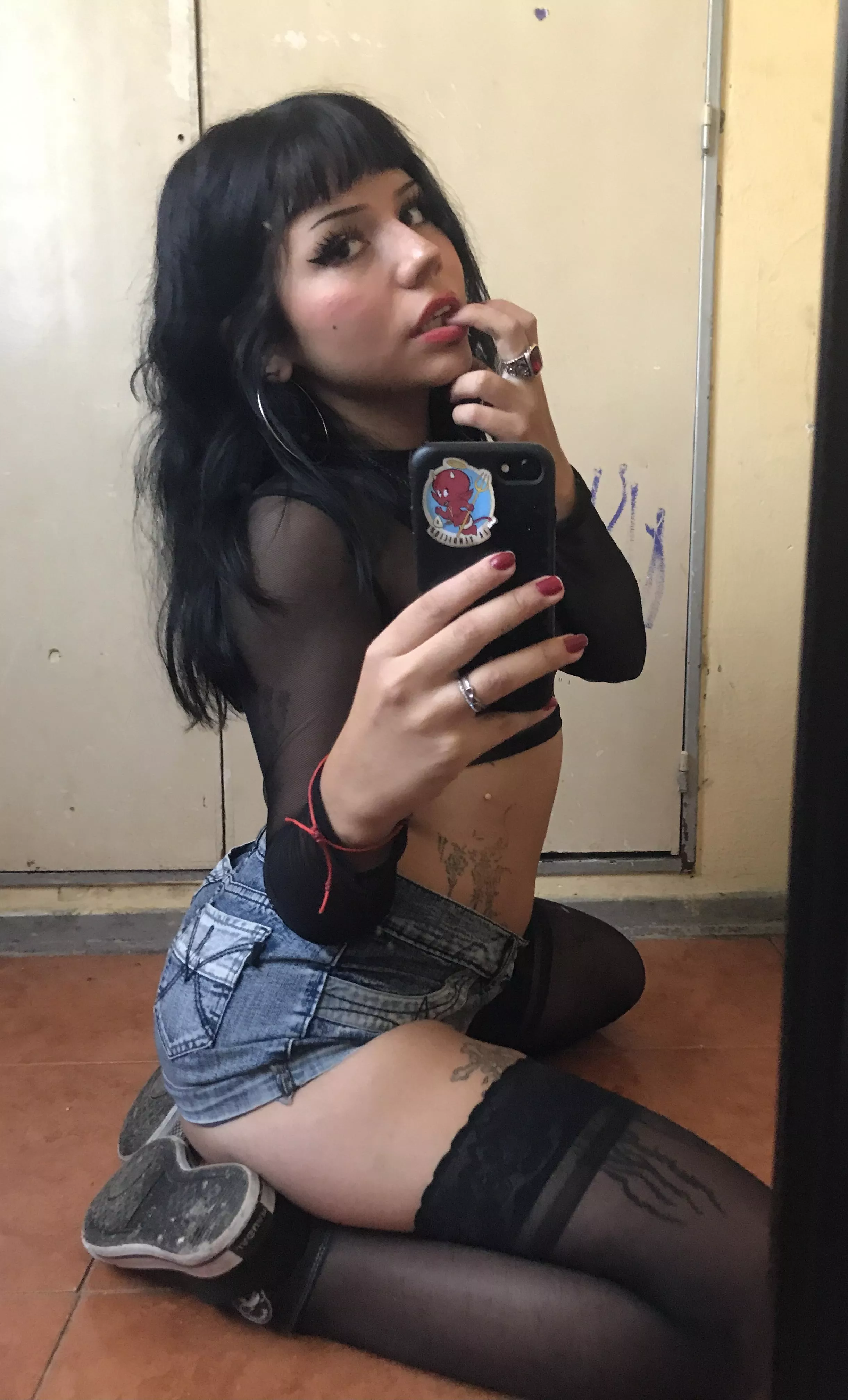 I want to replace the floor with ur face.. posted by confused_donkey