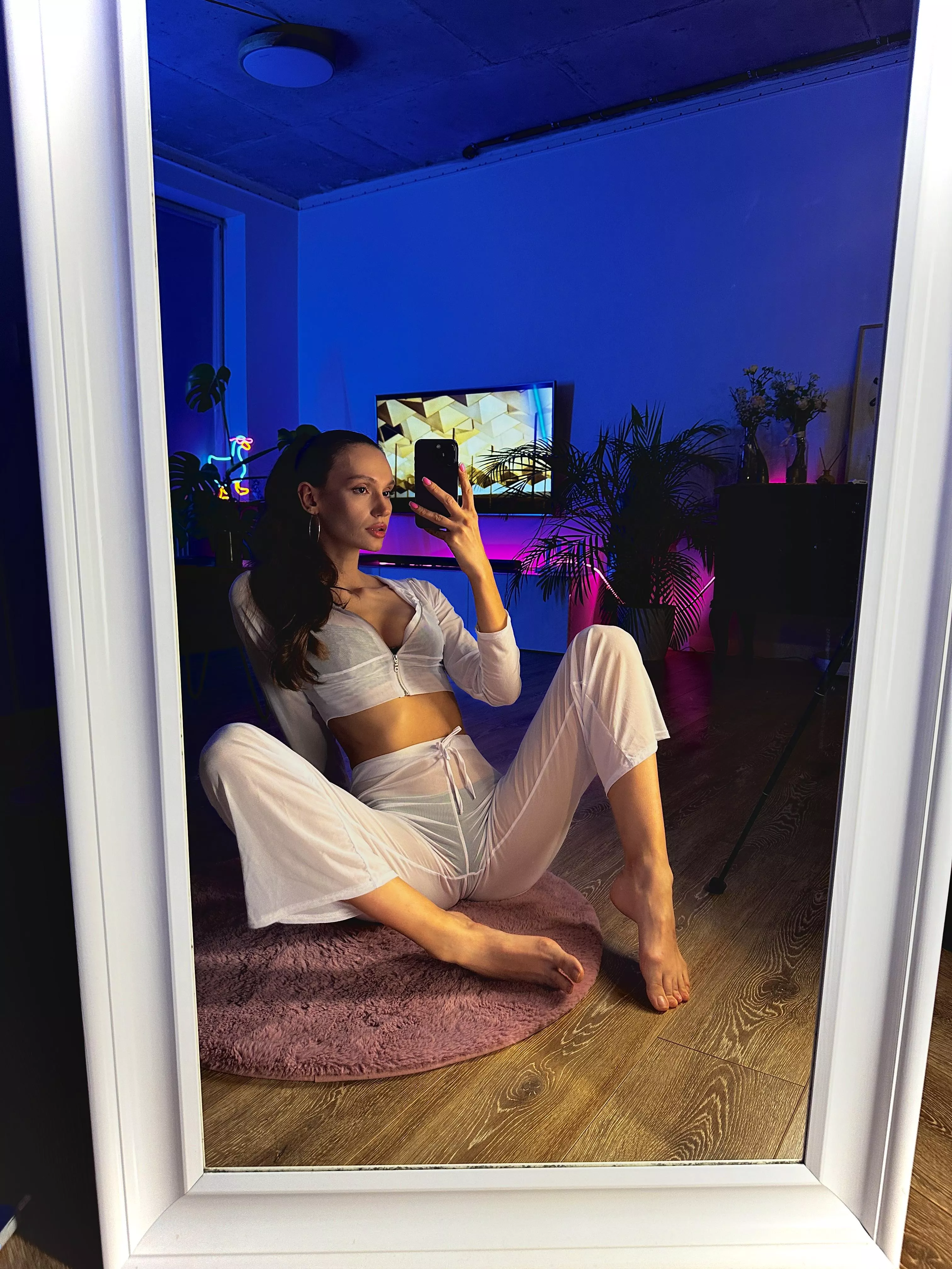 I wonder if you'd be struck by how sexy I look if you saw me on the street in this outfi posted by auocamille