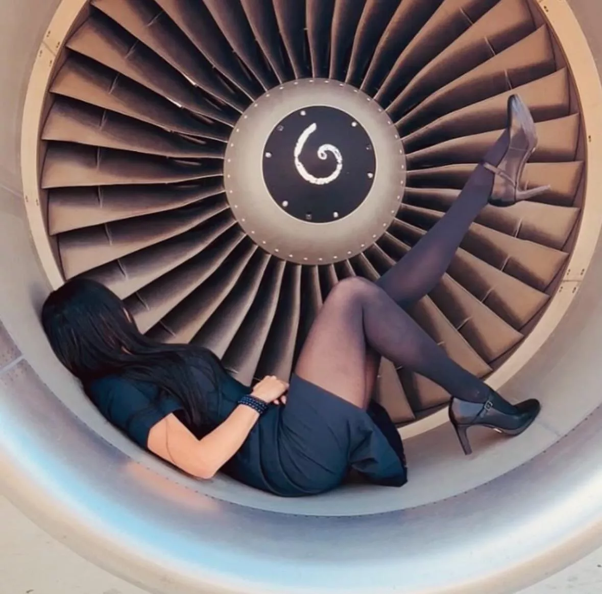 Legs in the air posted by IkarusAndTheSun