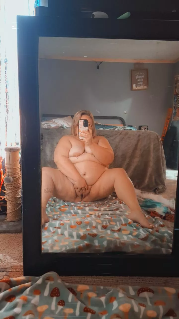 Mommy is waiting...  posted by stonedbbwwifey