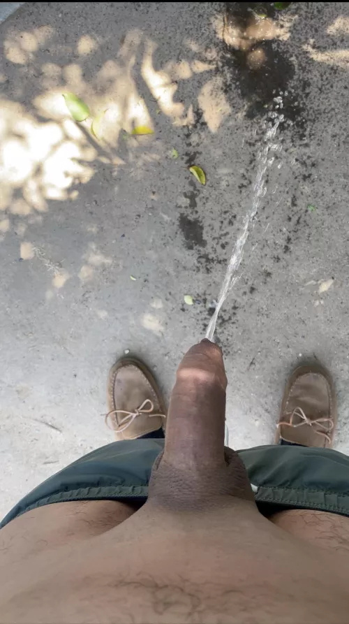 Pissing outside by MilkyWayy55