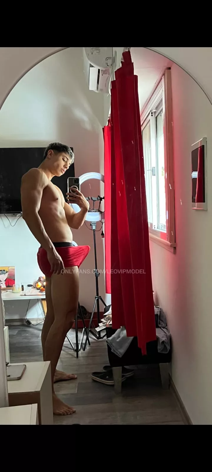 red to kill envy posted by leovipmodel