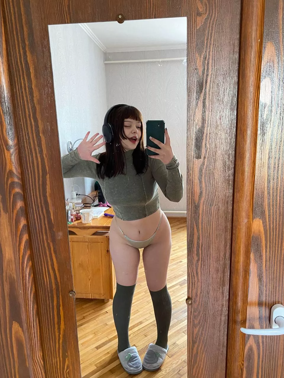 Send nudes for everyone that drop ❤️ posted by sitonyourface24