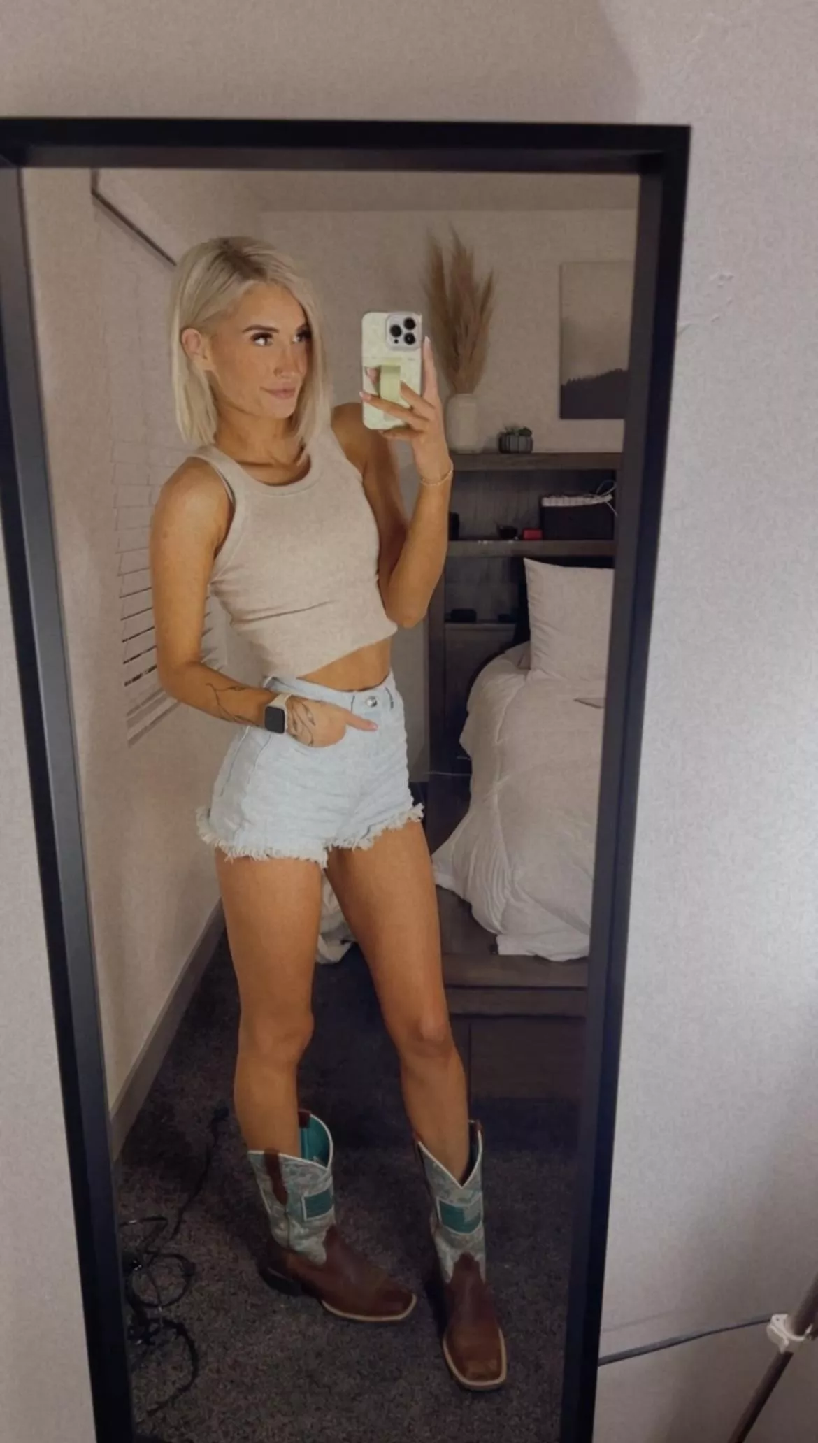 Sexy and tight, just taste me inside posted by aria_adams