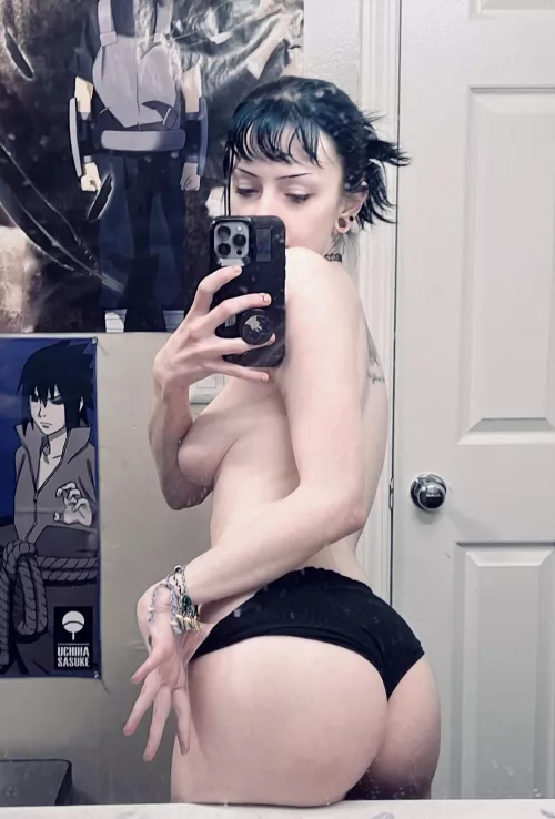 the perfect size for your hands by bullet_girl