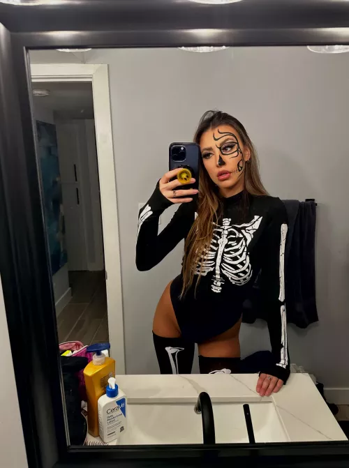 too early for halloween but i want to give u a boner by alyssajadexoxo