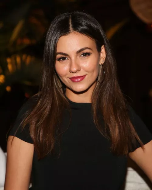 Victoria Justice by Ken789gh