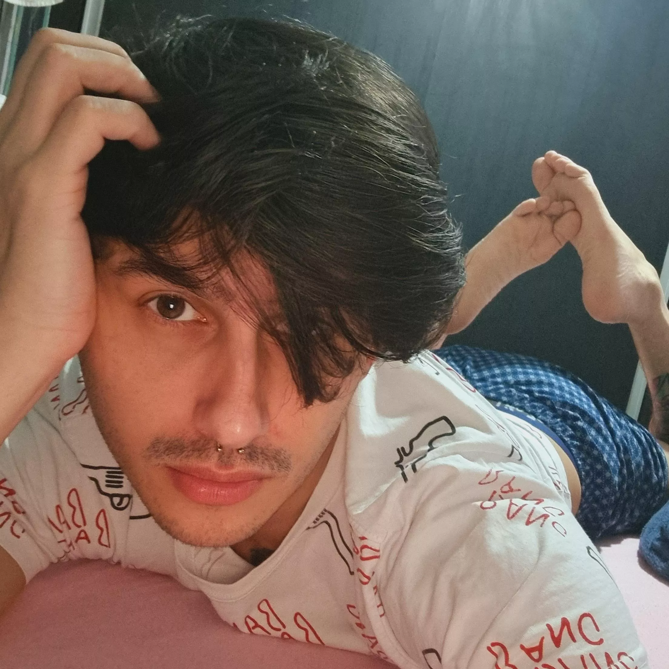 Where are u? ☺️ posted by menineyuri3