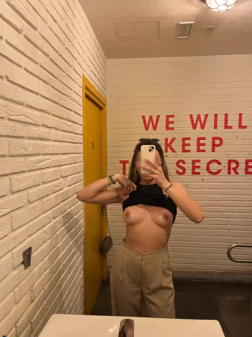 Would people notice my top is just a bra? Thinking of going out for coffee like this by chemagill