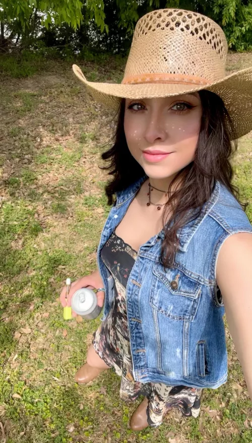 Yeehaw 🤠  by EnigmaticDaze