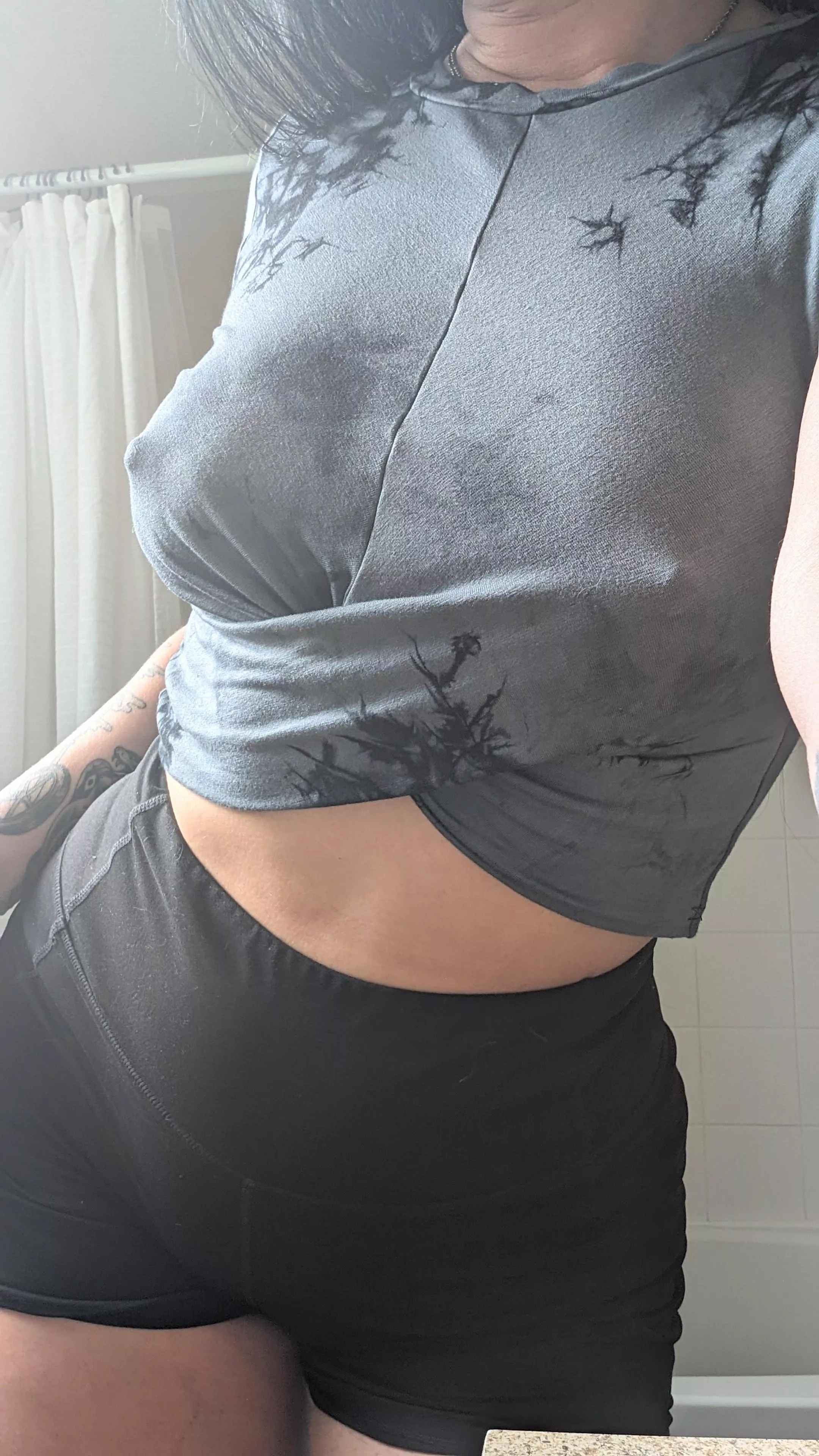 Yoga outfit 🍒 posted by Limp_Trifle_9832