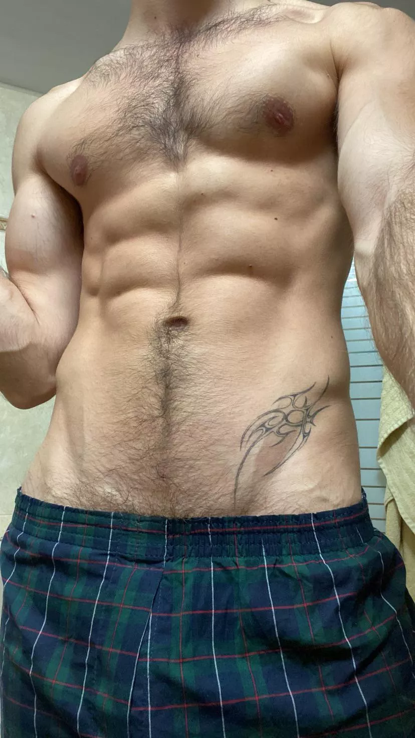 21, 9 inch horse cock (23cm), beed to cum, hot hung guys hmu, @an15th3j posted by Next_Camp7306