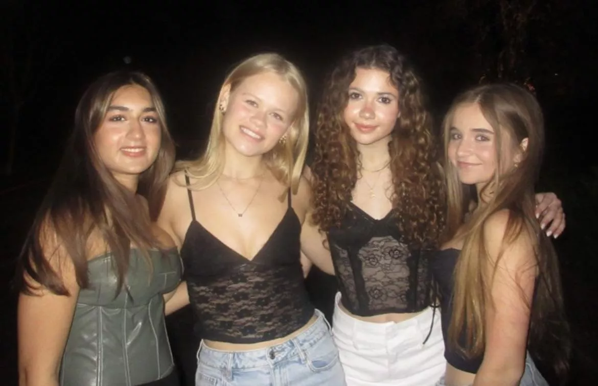 [4] Which College Girl? posted by Adventurous_Lock_545