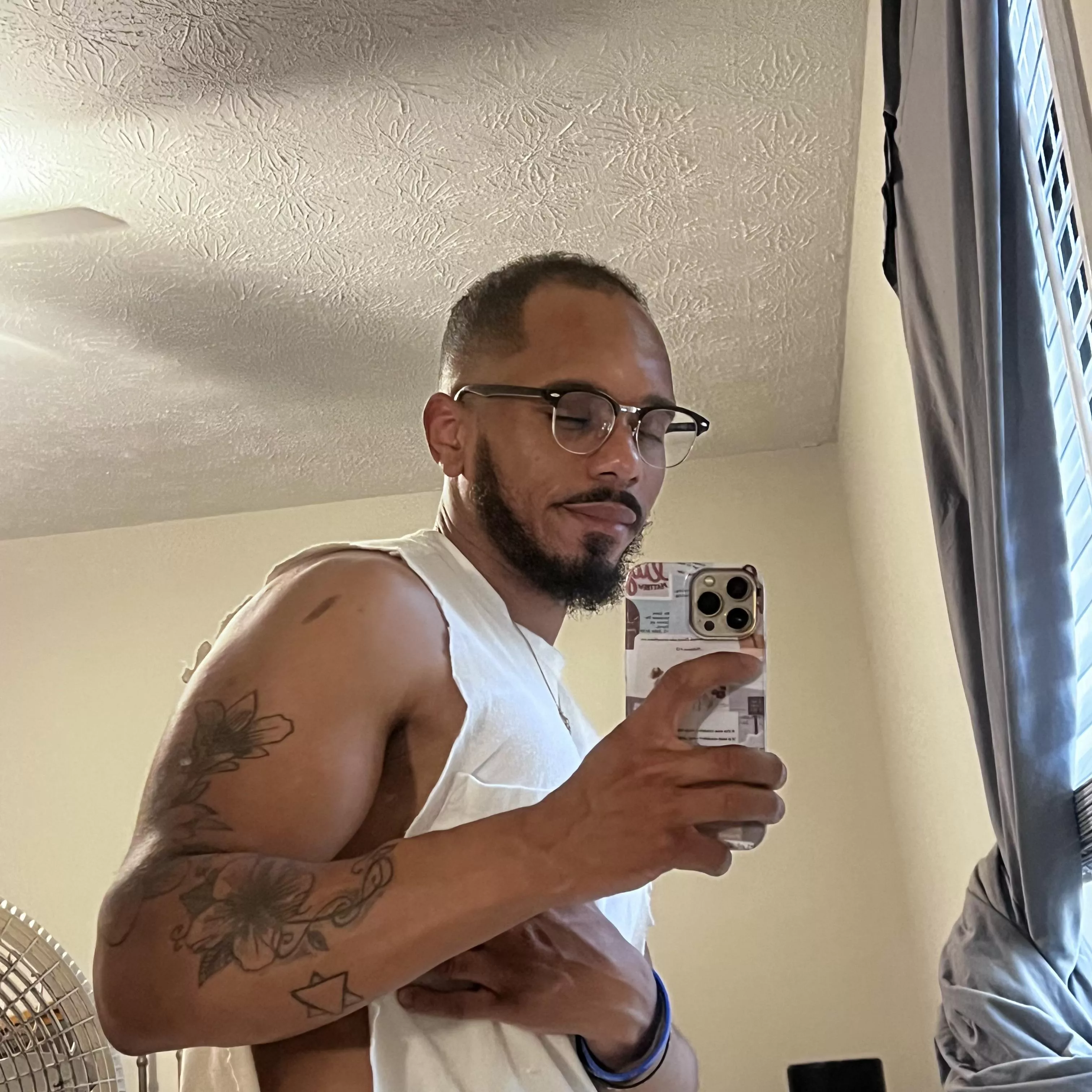 Add some color to this place posted by LowShape1256