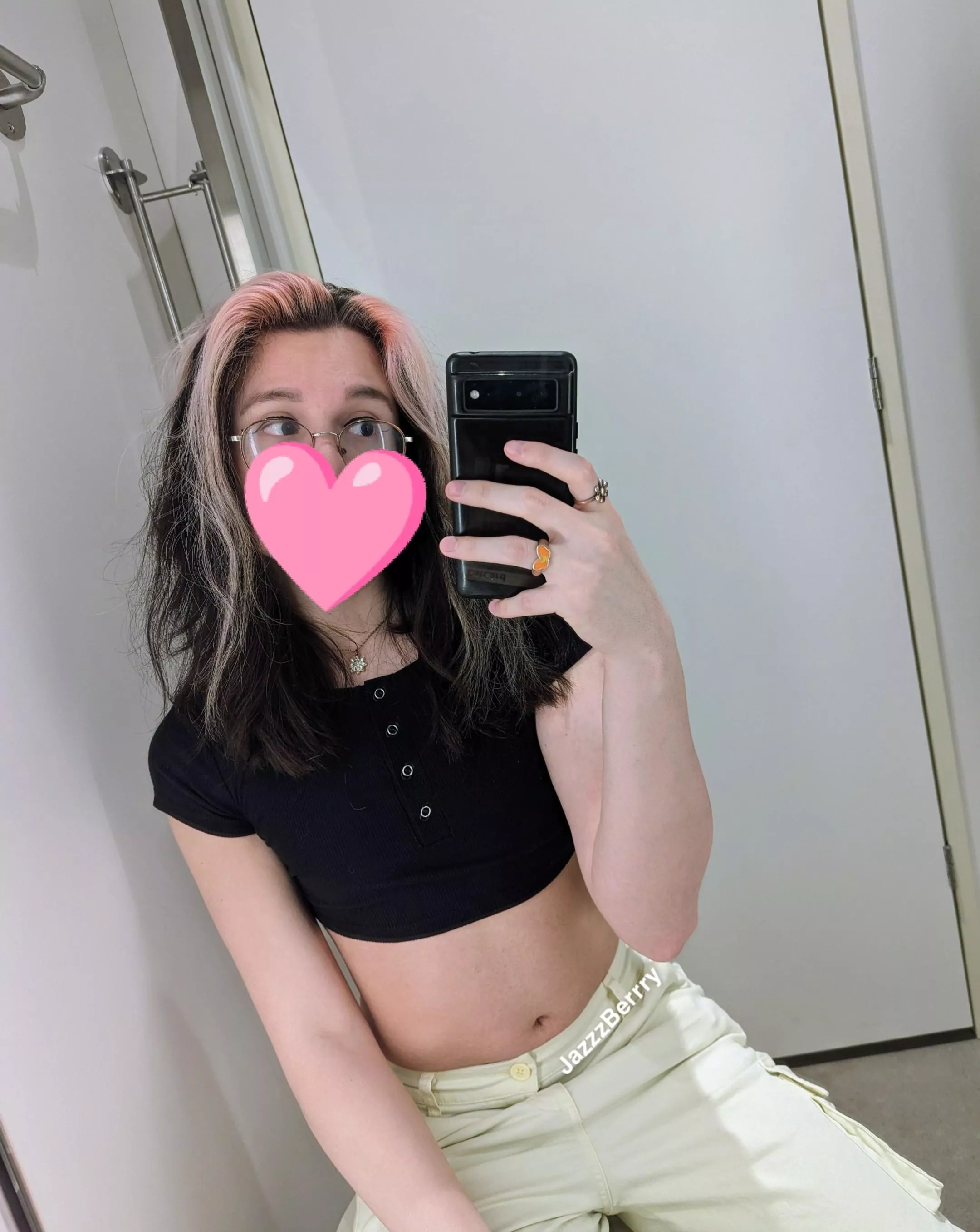 cutie in the dressing room  posted by JazzzBerrry