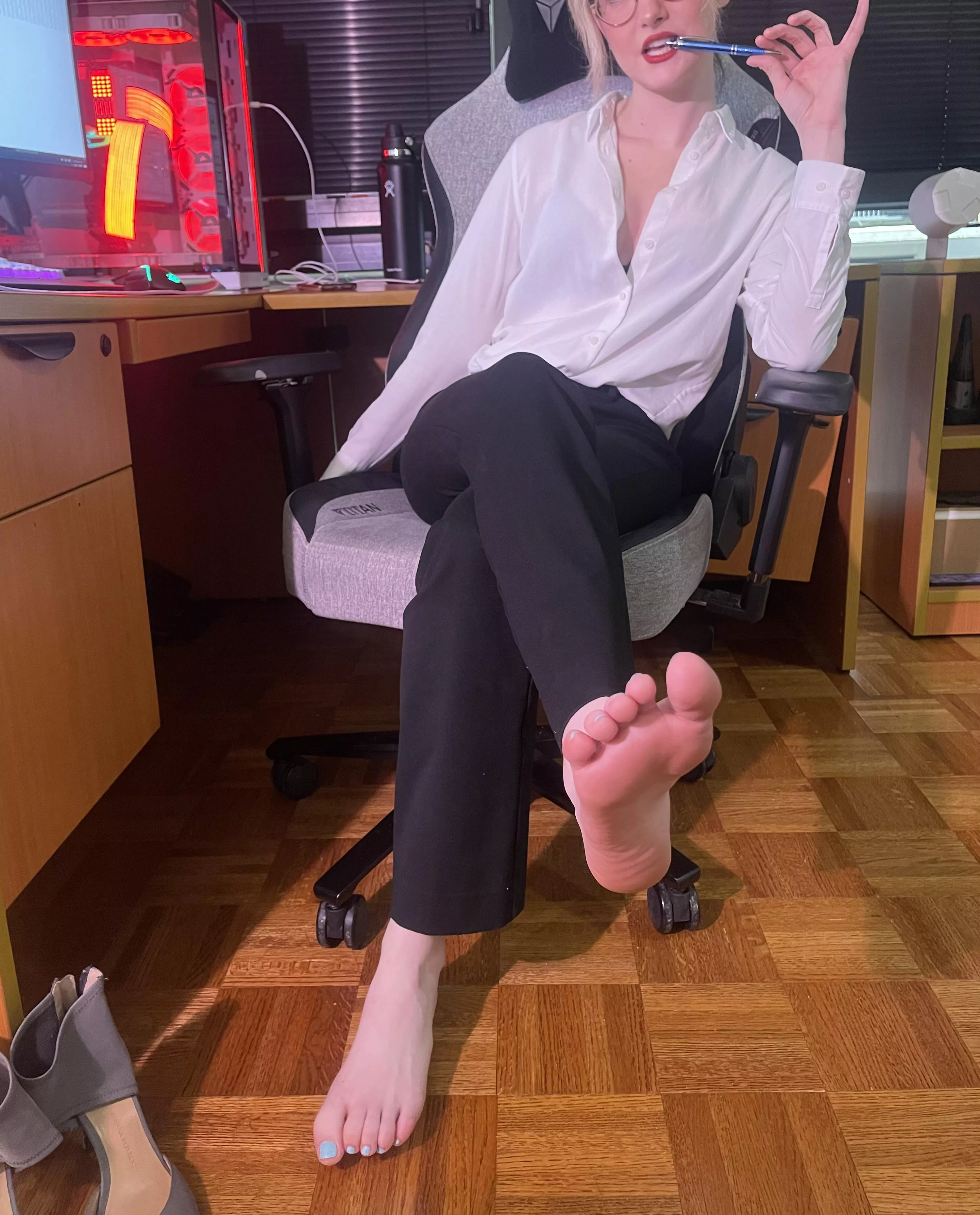 Do you mind if I take my heels off here in the office? posted by cherryy_xoxo