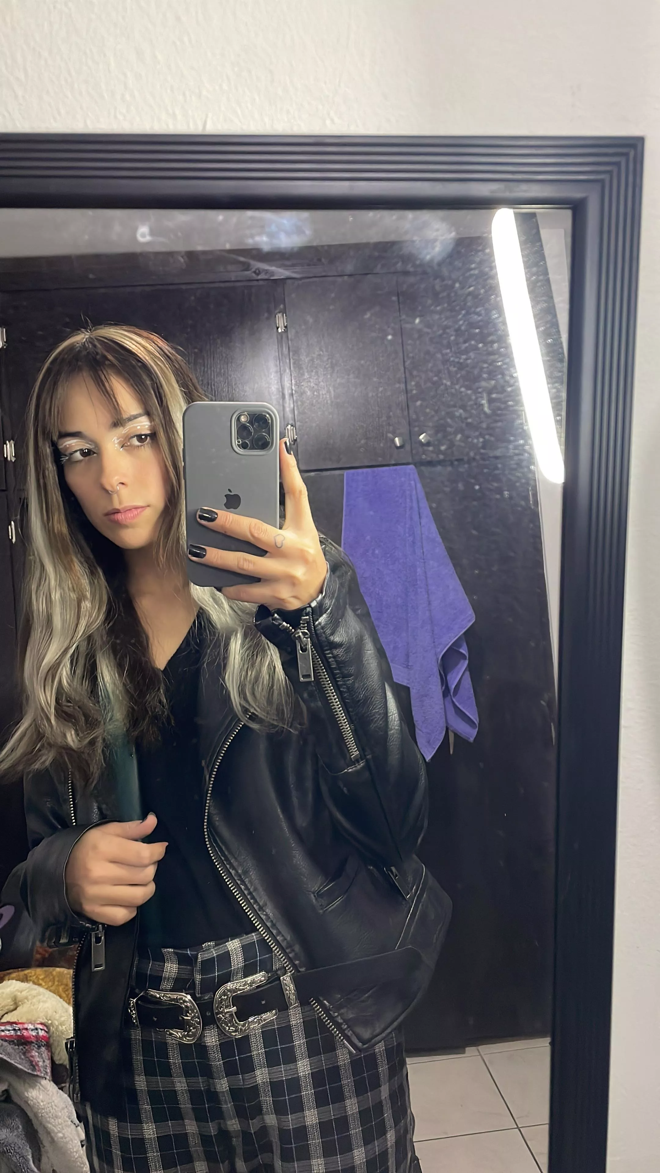 follow @anelchacon on instagram posted by TragicFae