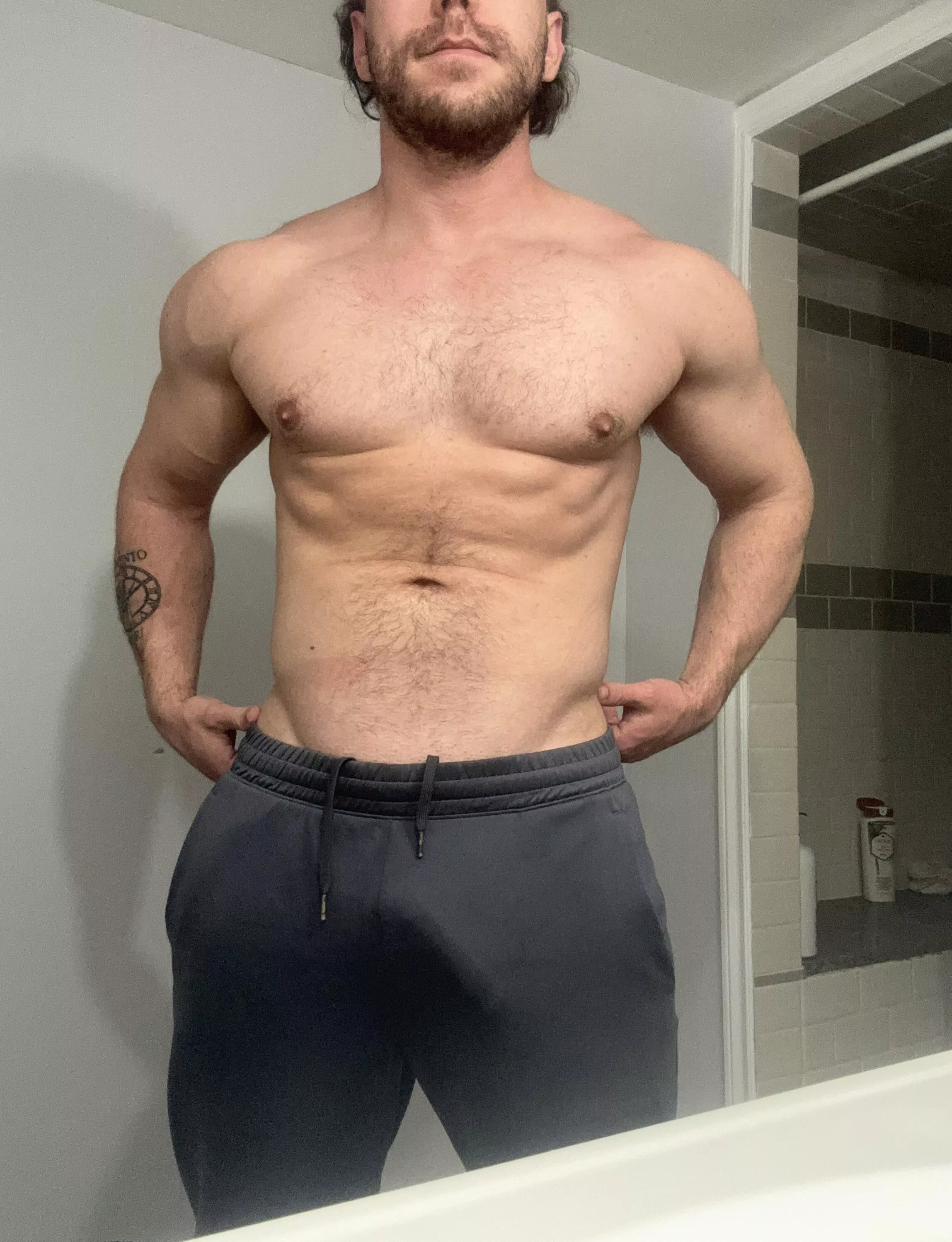 Gray sweats posted by Beginning_Plate_2809