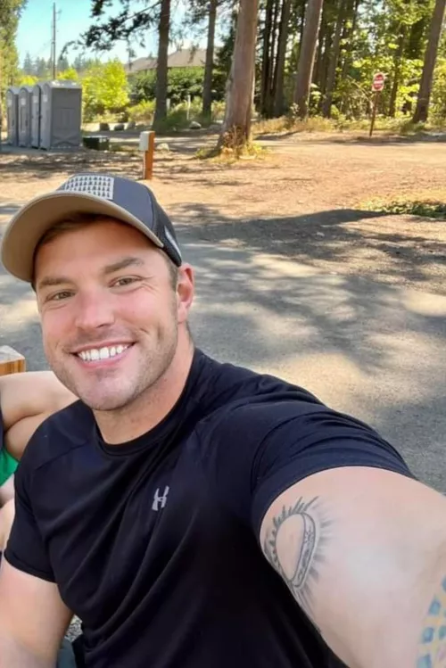 Hope everyone's having a good day! by IndividualMango7571