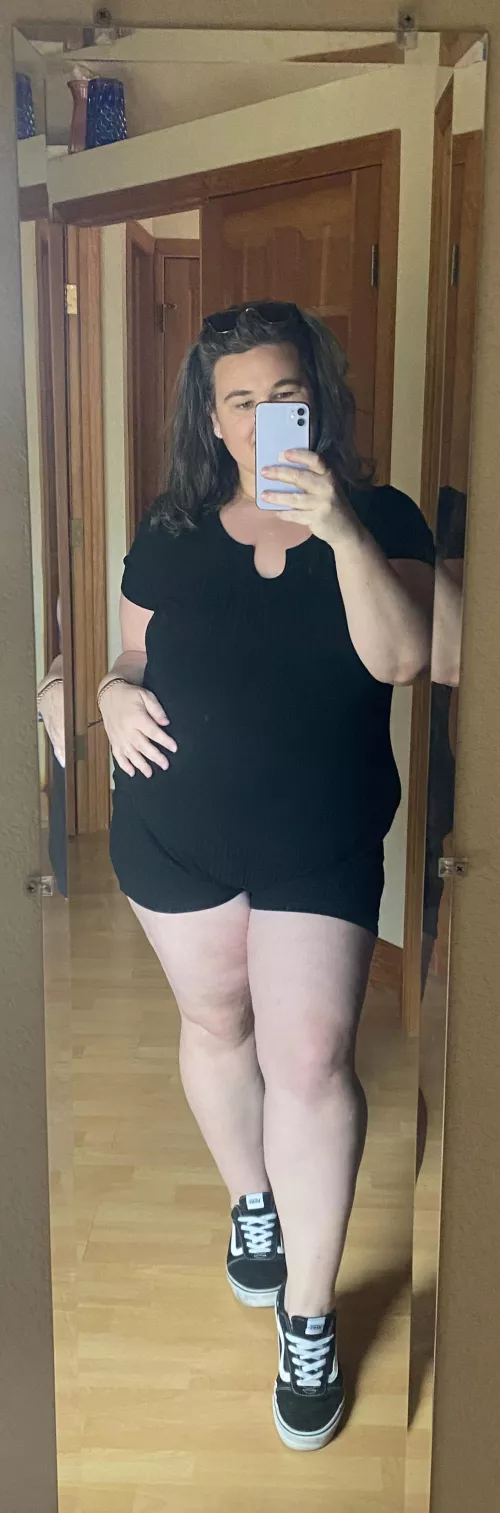 I have really soft bbw legs  by Eliza_wilcoxx