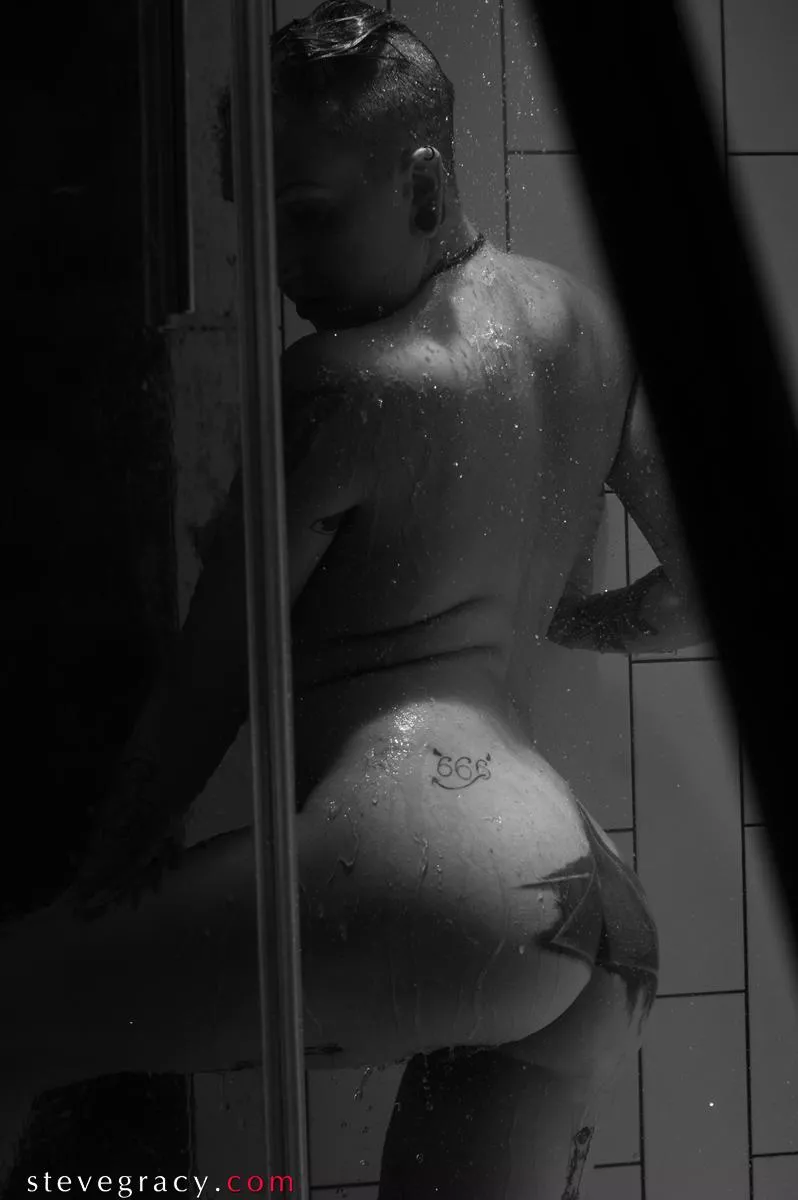 Jade posted by SteveGracyPhoto