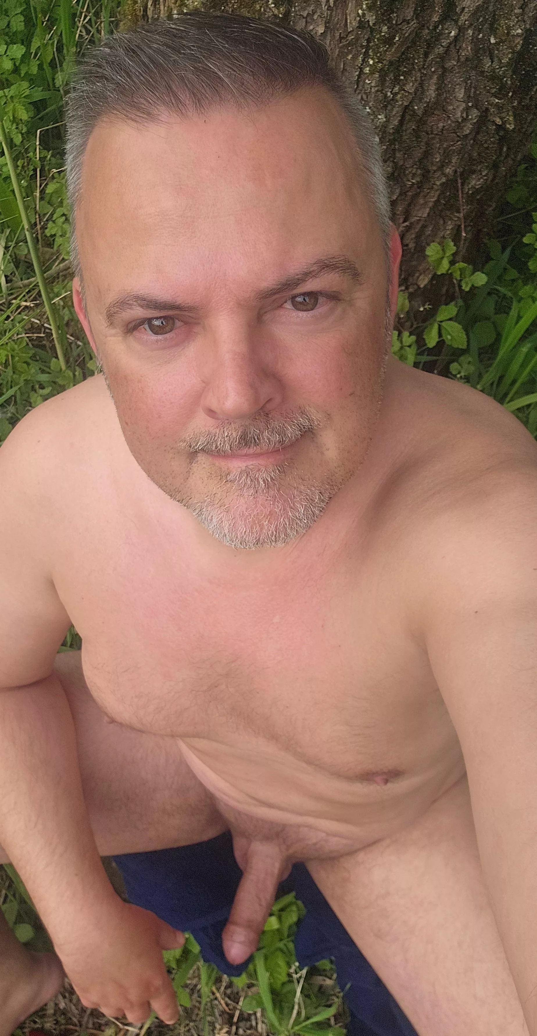 Naked in the great outdoors, pure relaxation posted by HEMM0