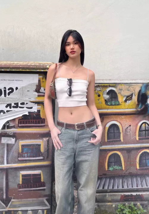 No bra today by juzznem