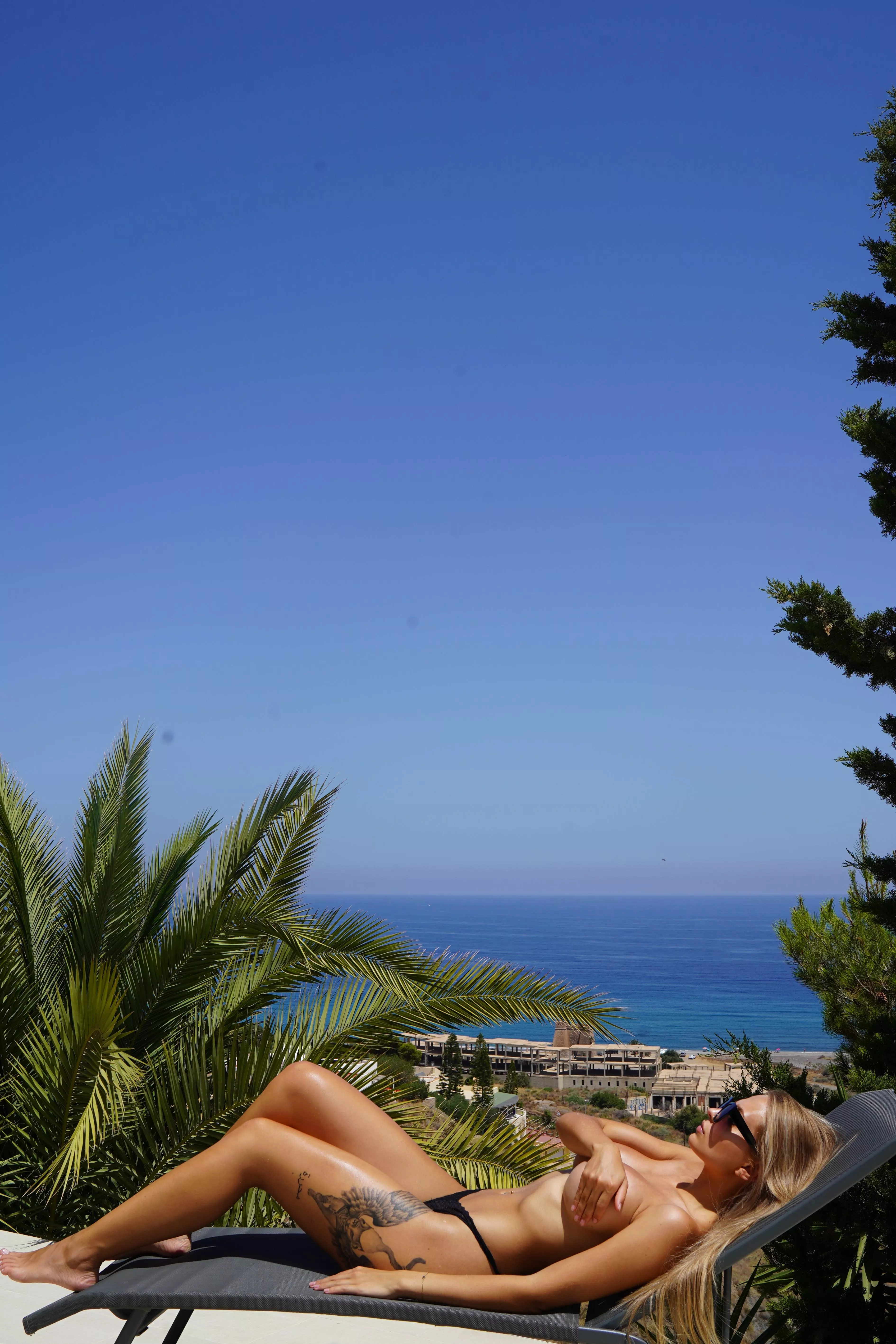 POV: you're on vacation and I'm your neighbor posted by Amberhayyes