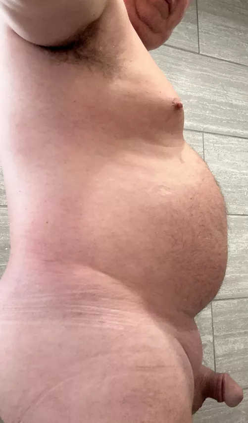 Something’s bigger and something’s smaller … can you guess which is which? by Open-Ad-7421