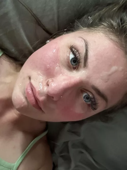 What do you call a girl that ends every tinder date like this?😩😏 by Brittfaithm