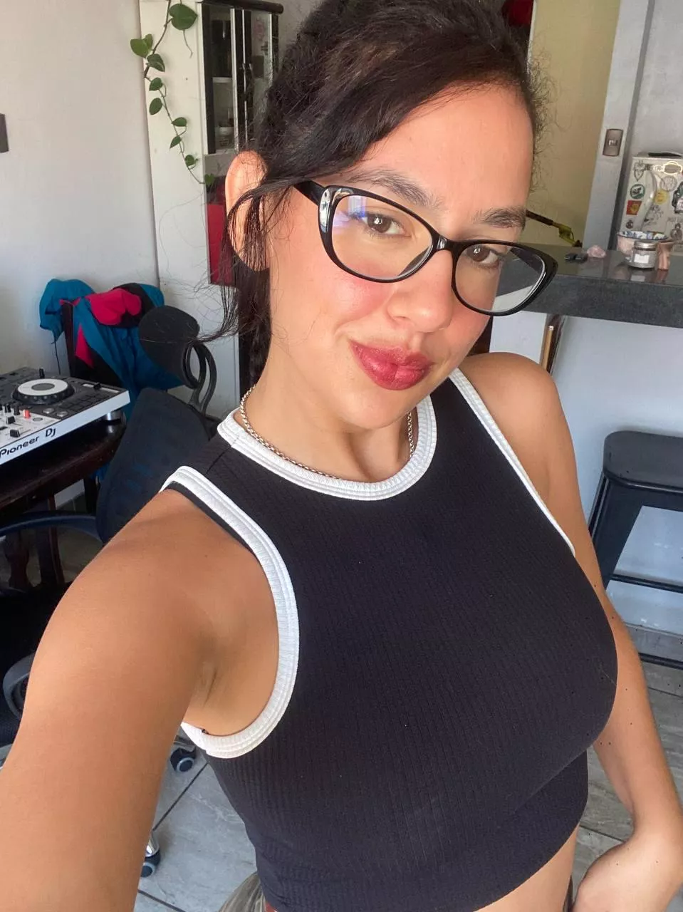 what do you think of my black top? posted by gabby_stimulus