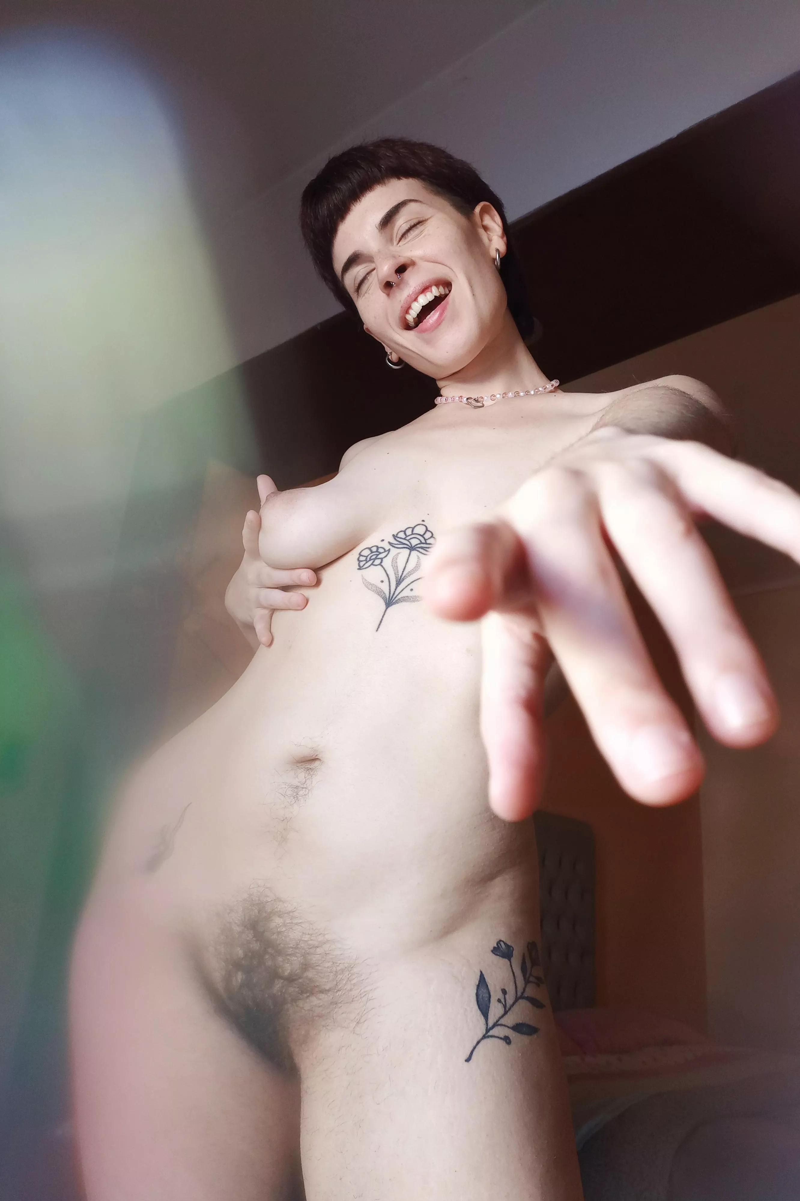 what was the first thing that caught your attention darling? i hope you have a sweet Tuesdayyy! posted by hairydreamybarb