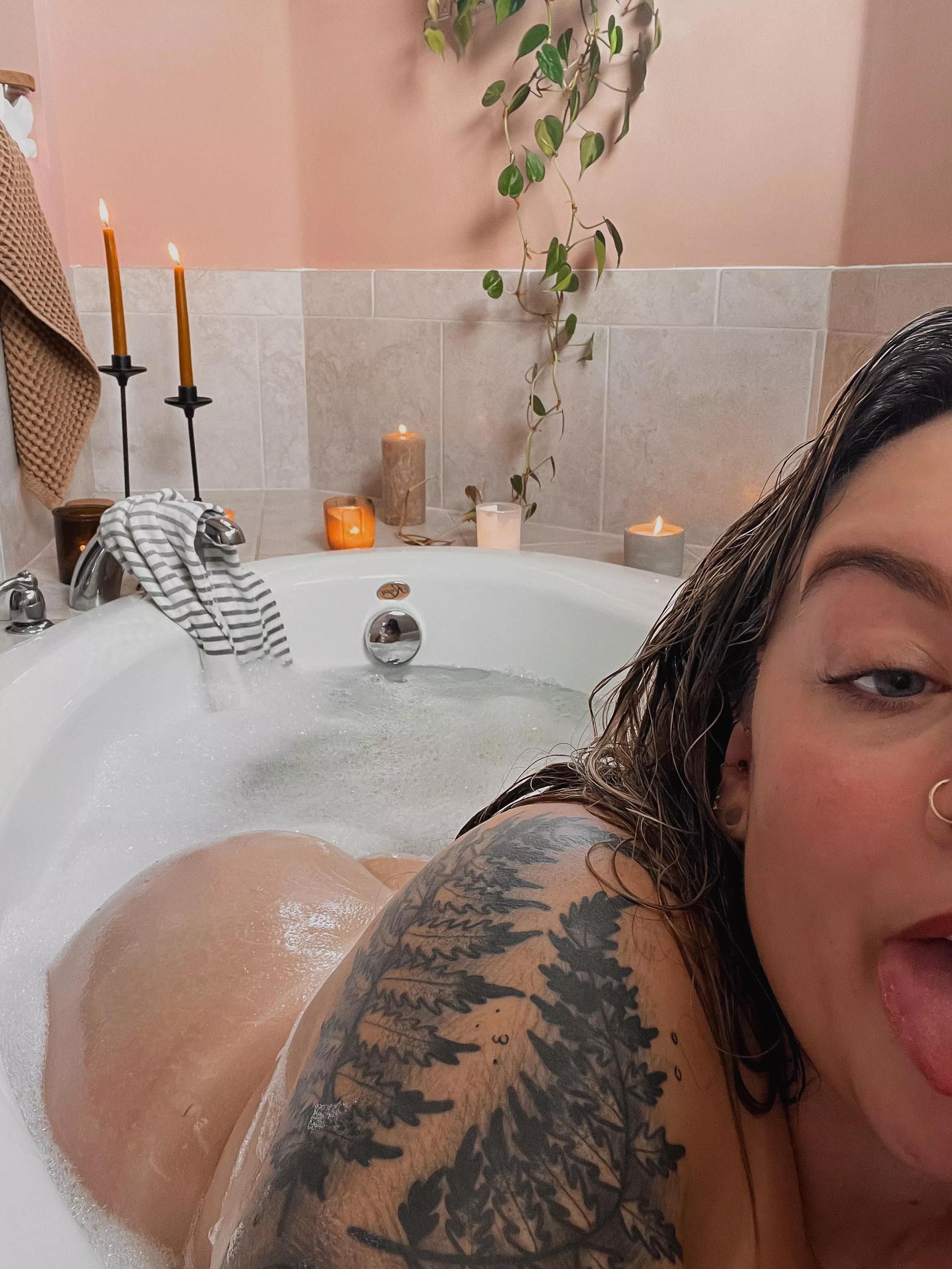 Whatcha thinkin posted by gabiii_carter