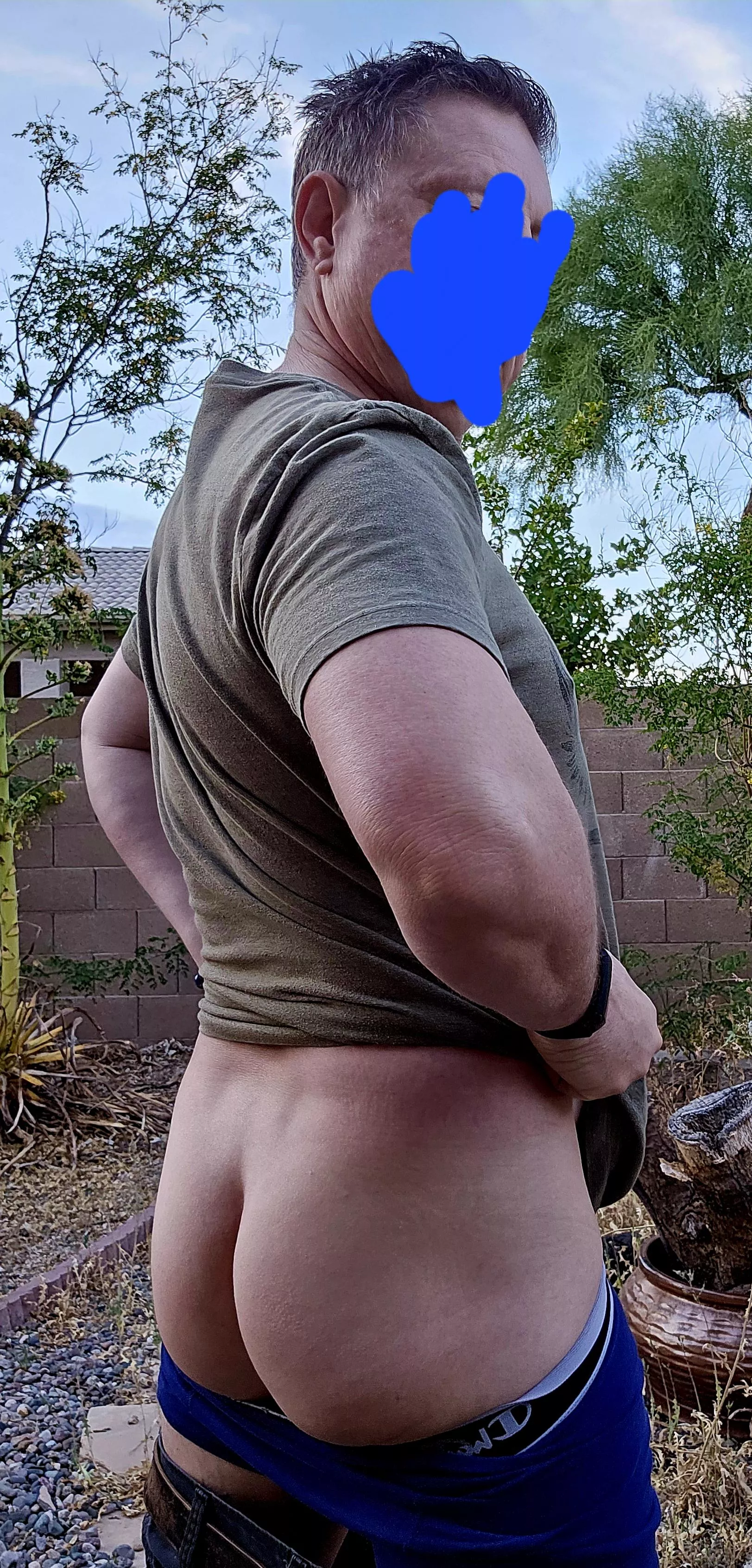 A quick look at some of my assets..;) posted by Nomdeplume1970